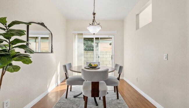 Foto del edificio - 7050 Dinwiddie St