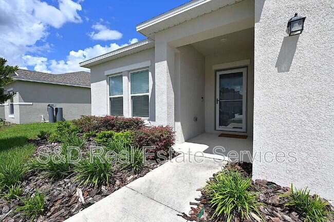 Building Photo - 2028 Rosewood Cir