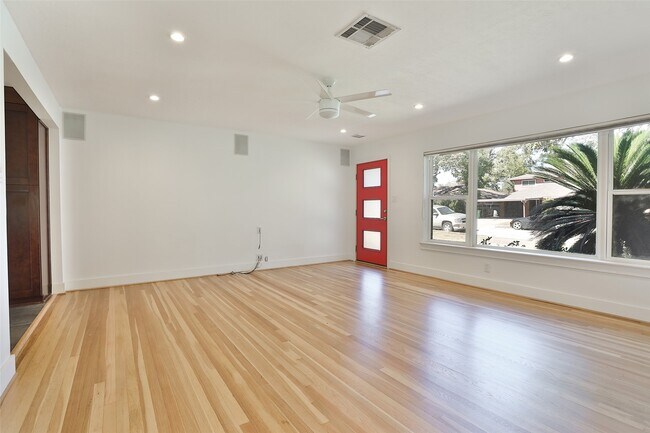 Foto del edificio - 4613 Libbey Dr