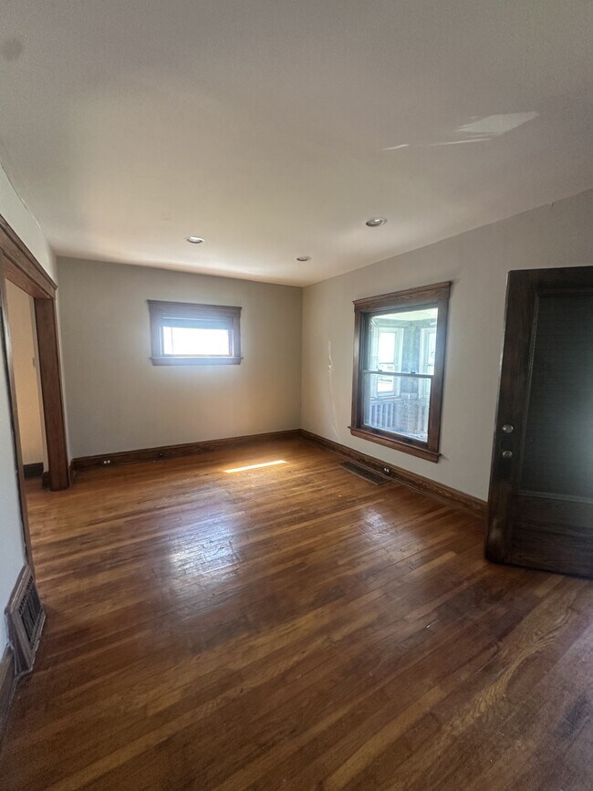 Foto del edificio - 13610 Bartlett Ave