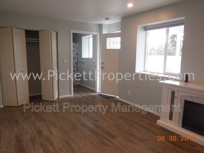 Foto del edificio - 307 E 30th St