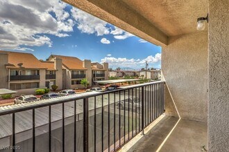 Building Photo - 2981 Country Manor Ln