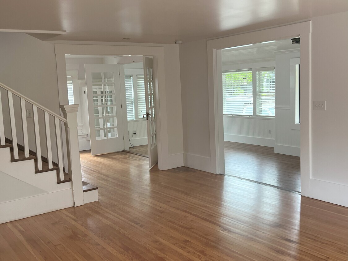 Foto principal - 101 Cayuga St