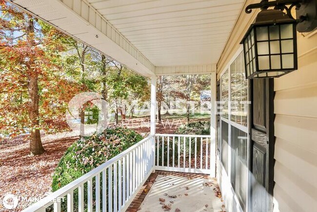 Building Photo - 1107 Foxhaven Dr, Greensboro, NC 27455
