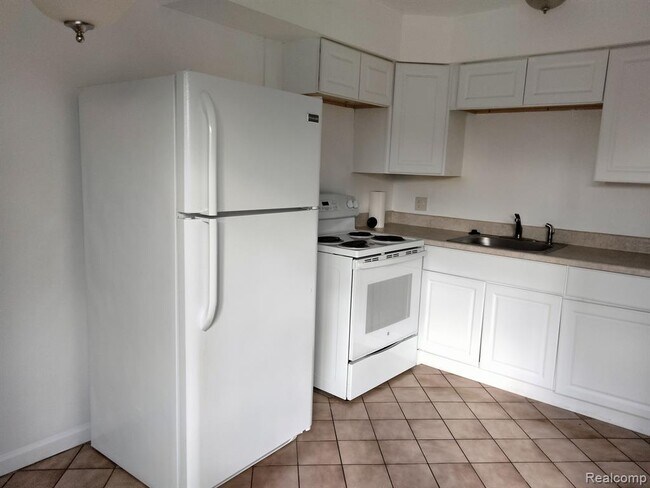 Foto del edificio - 4830 Briarwood Ave