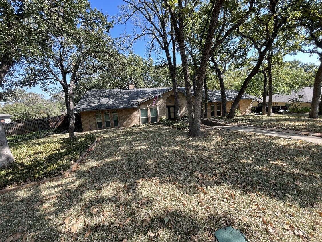 Photo - 3208 Cambridge Dr (Arlington, TX)