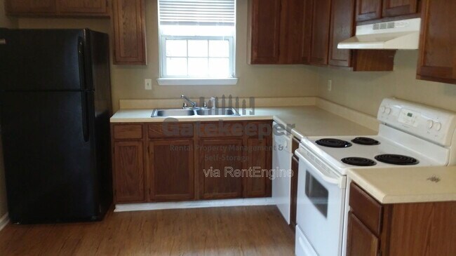 Building Photo - 101 Autumn Leaf