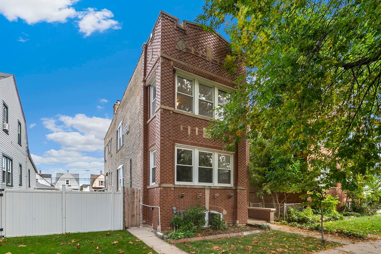 Primary Photo - 4704 W Patterson Ave