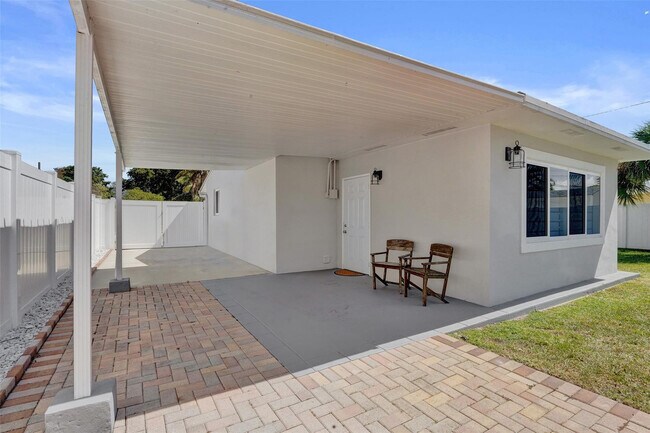 Foto del edificio - 6101 NE 7th Ave