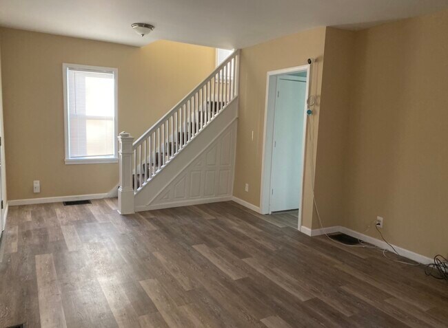 Building Photo - 408 Magnolia St