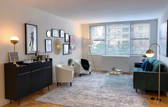 Building Photo - 235 W 72nd St