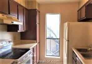 Building Photo - 2400 Bandera Dr