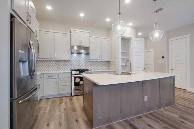 Foto del edificio - 10930 Keaton Landing Dr