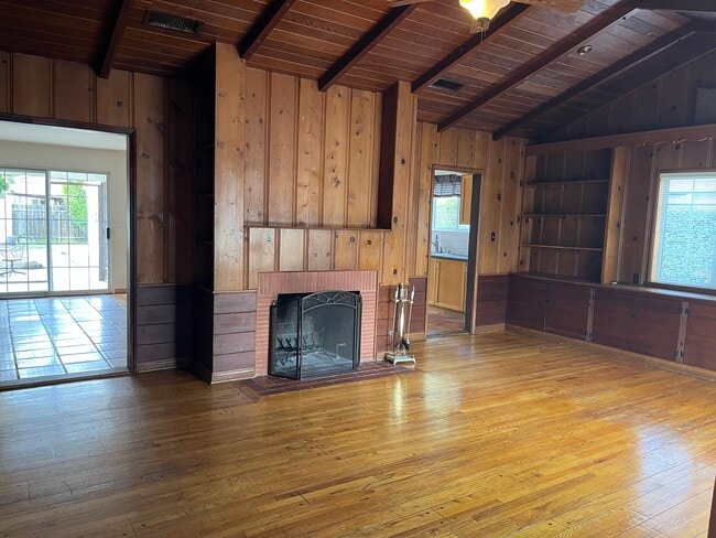 fireplace in living room - 4549 Vista del Monte Ave