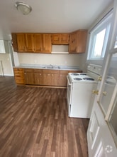 Building Photo - 414 Arsenal St