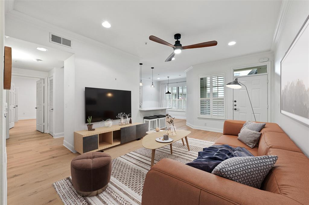 Foto principal - 7701 Rialto Blvd