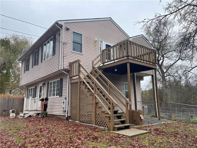Building Photo - 34 Cedar Swamp Rd