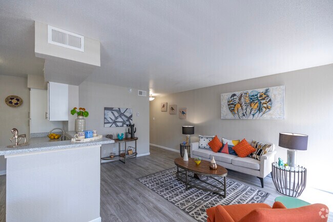 A3R 1HAB, 1BA - 757pies cuadrados - Alvarado Apartments