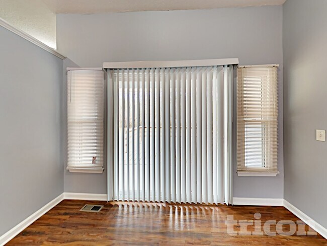 Foto del edificio - 709 Quail Hills Dr