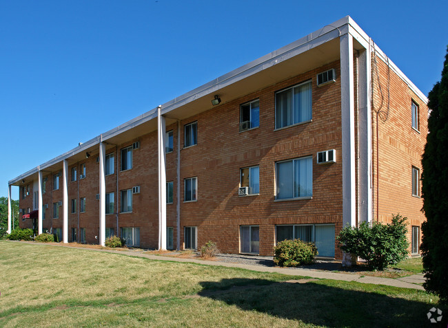 Building Photo - Phalen Village