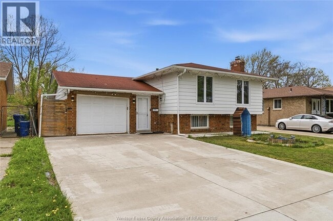 Building Photo - 2989 Regis Ave