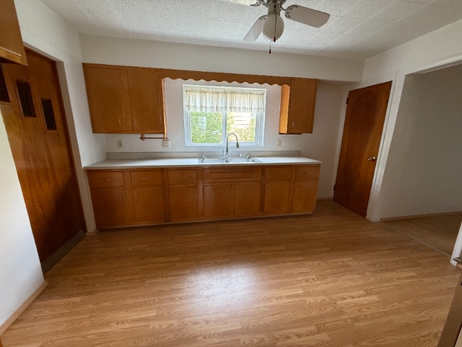 Foto del edificio - 102 W Chartes St