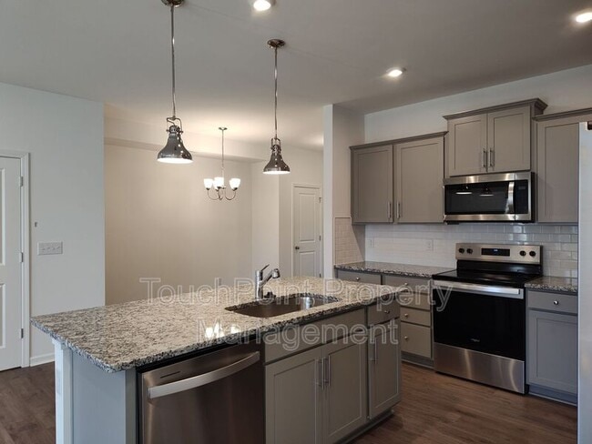 Building Photo - 10033 Guardian Dr