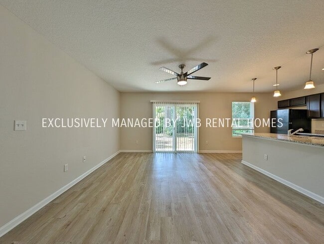 Building Photo - 928 Saratoga Blvd