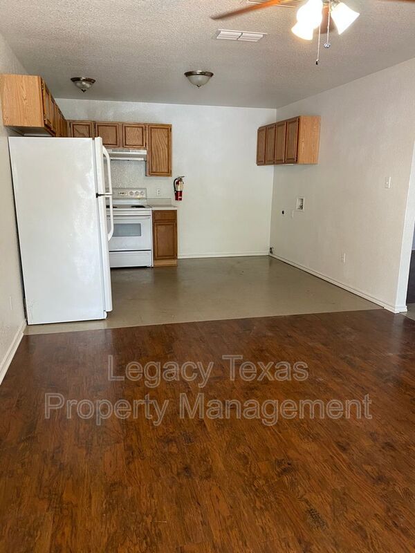 Foto principal - 404 N Anglin St