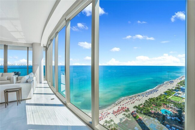 Foto del edificio - 17901 Collins Ave