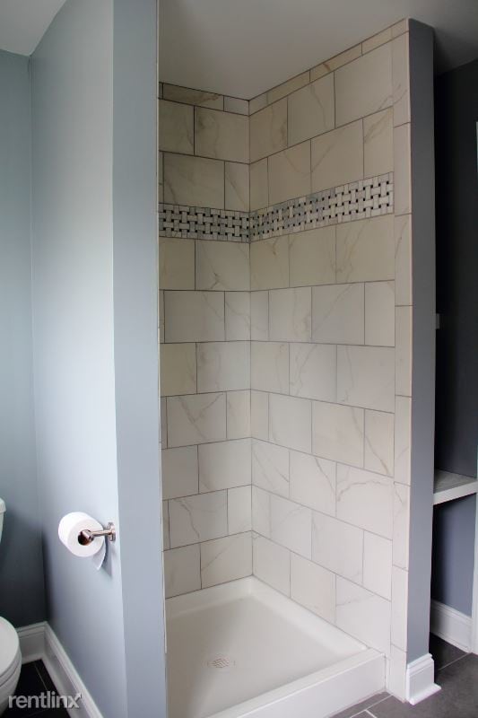 Building Photo - 2 br, 1 bath Apartment - 131 New St B Unit B