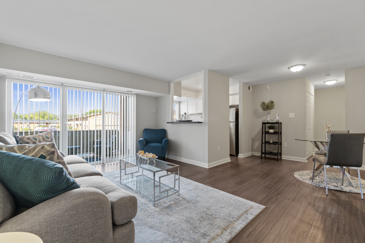 Living room - 404 Rivertowne Apartment Homes