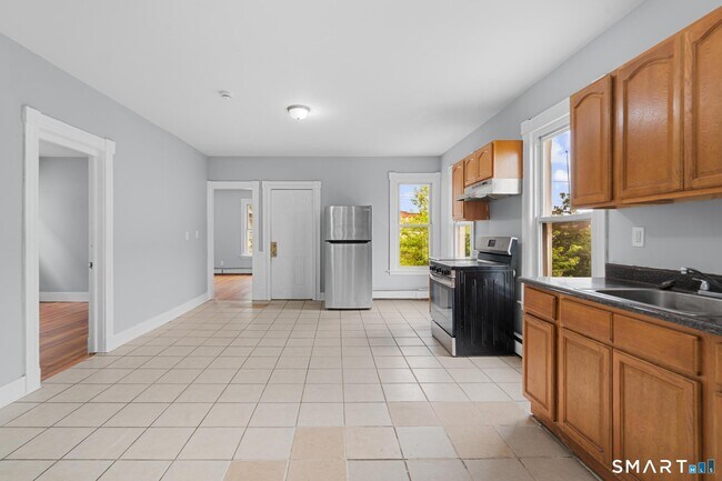Foto del edificio - 354 Poplar St