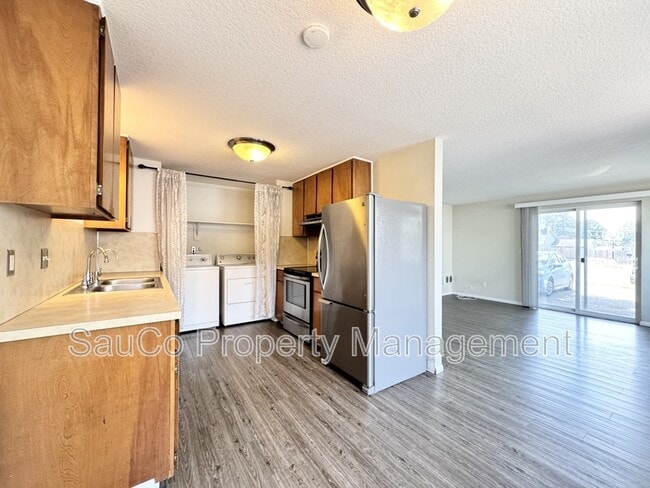 Building Photo - 444 N 12th St