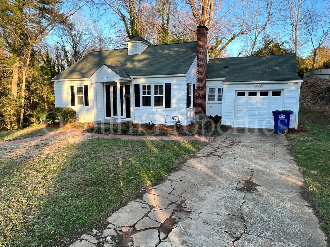 Primary Photo - 2209 S. Broad St-3BR/2BA-Washington Park H...