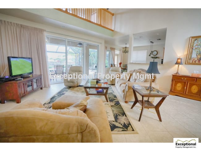 Building Photo - AVAILABLE NOW!  MUST SEE!