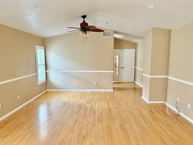 Foto del edificio - Beautiful Home in Scripps Ranch