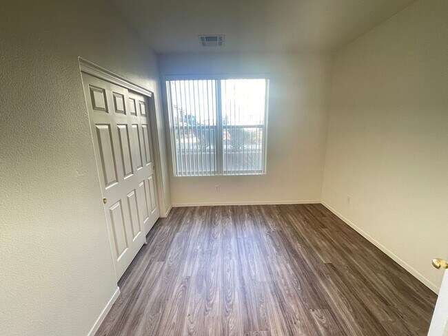 Foto del edificio - 8798 Parsons Ridge Ave
