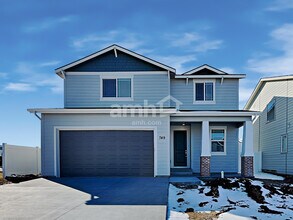 Building Photo - 749 S Rocker Ave