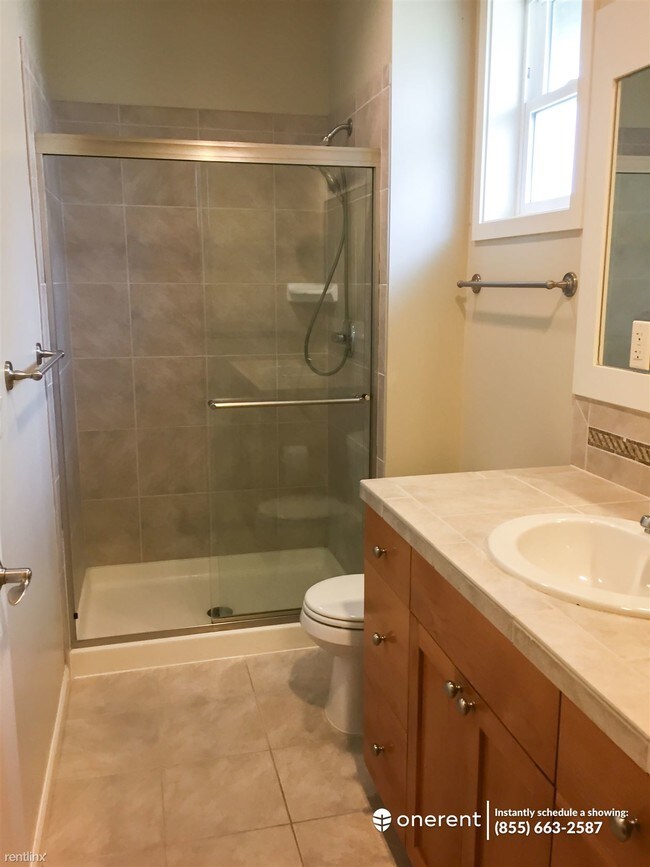Building Photo - 3 br, 2 bath Townhome - 3625 Gilman Ave W