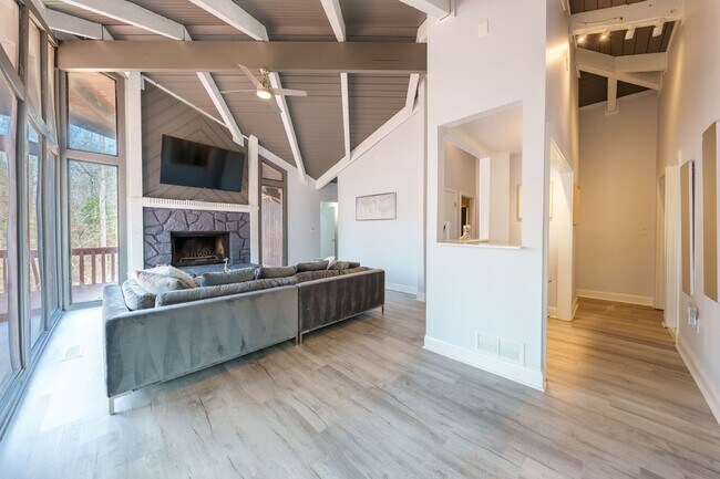 Foto del edificio - 6225 Koweta Rd: Recently Renovated 3BD, 3b...