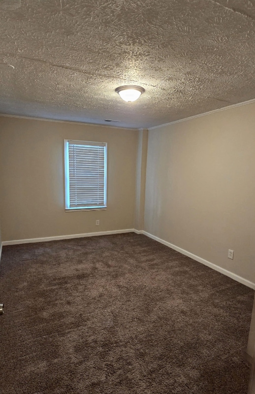 Building Photo - 3005 Hidden Dr