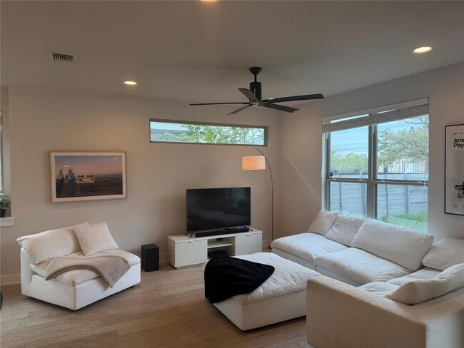 Building Photo - 1159 Webberville Rd