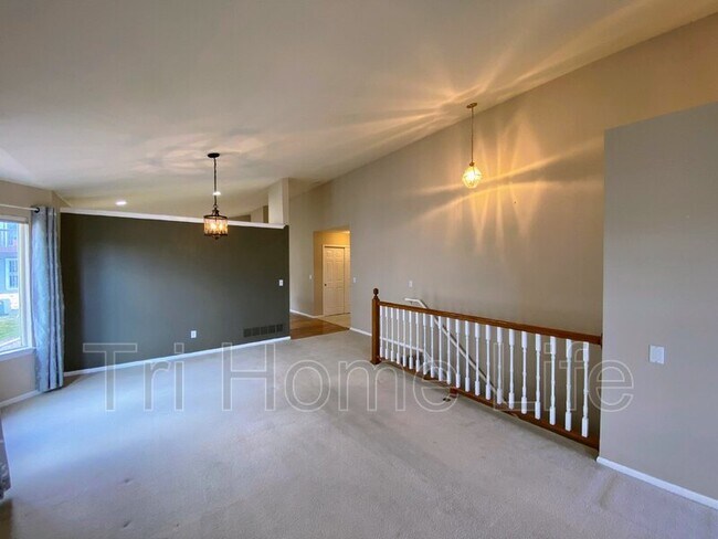 Building Photo - 9628 W Peakview Dr