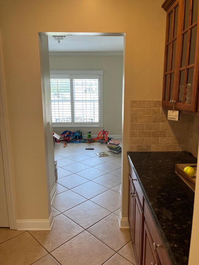 Foto del edificio - 7335 Bentham Cir NW