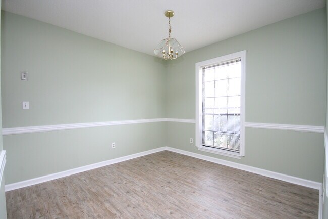 Foto del edificio - 115a Westscott Dr