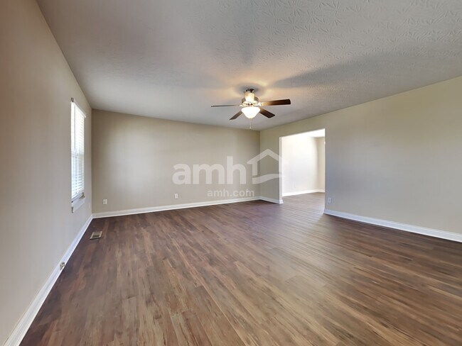 Building Photo - 8133 Darlene Ter