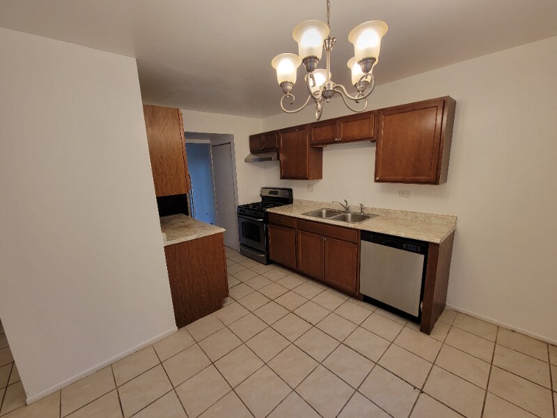 Primary Photo - 2637 Wingate Ct