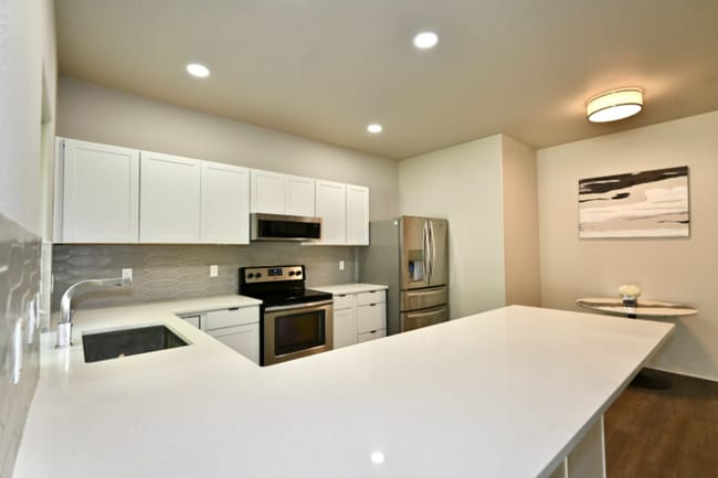 Foto del edificio - 5659 NE Canard Dr