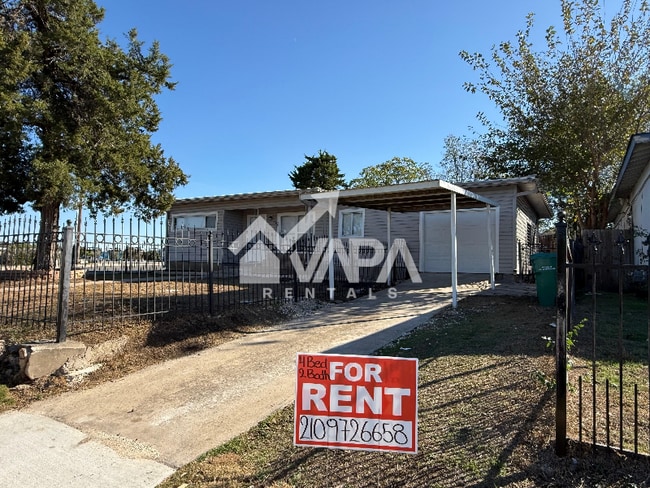 Foto del edificio - 154 Frances Jean Dr